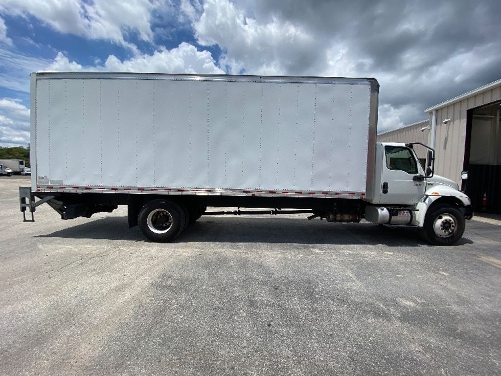 Medium Duty Box Truck-Light and Medium Duty Trucks-International-2020-MV607-Ocala-FL-80,546\n\t\tmiles-$ 65,000 - Image 13