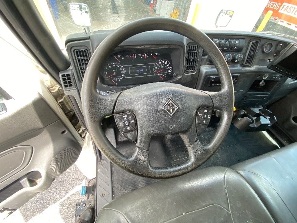 Medium Duty Box Truck-Light and Medium Duty Trucks-International-2020-MV607-Ocala-FL-80,546\n\t\tmiles-$ 65,000 - Image 15