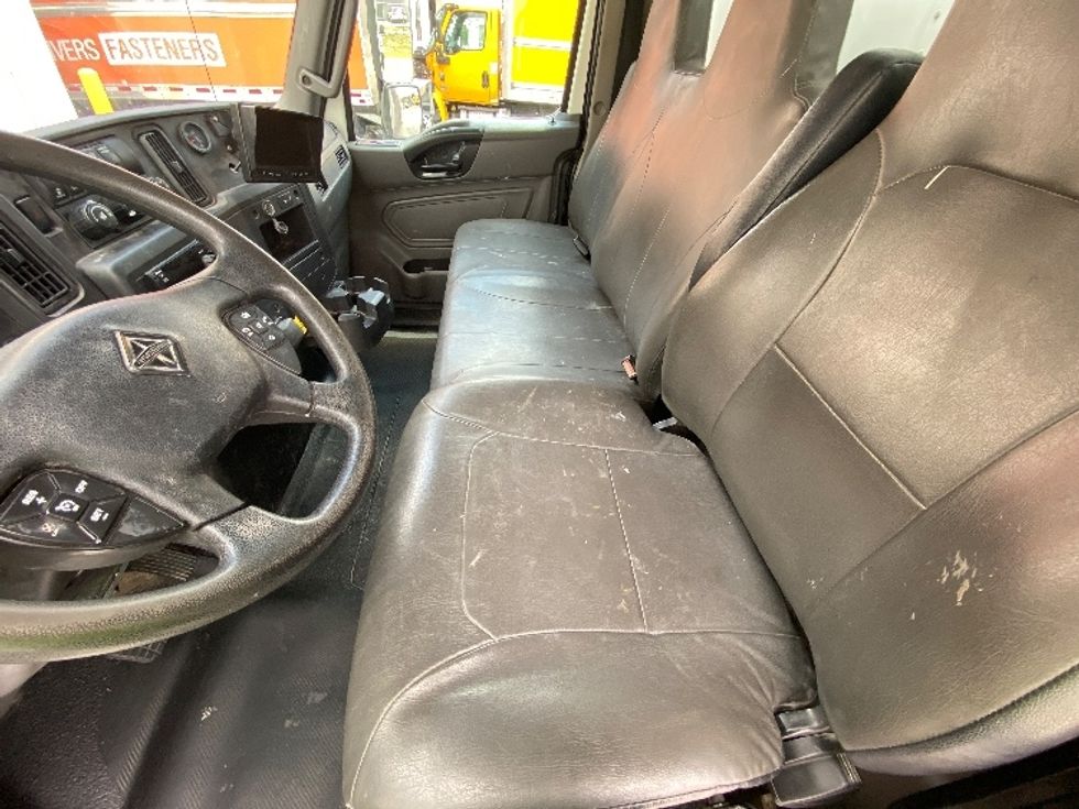Medium Duty Box Truck-Light and Medium Duty Trucks-International-2020-MV607-Ocala-FL-80,546\n\t\tmiles-$ 65,000 - Image 17