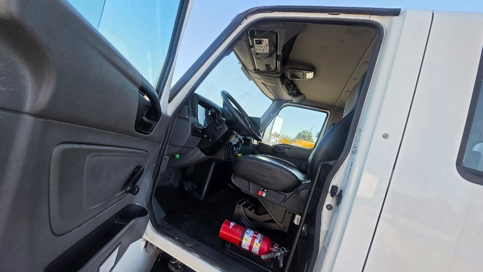 Medium Duty Box Truck-Light and Medium Duty Trucks-International-2020-MV607-Ocala-FL-80,772\n\t\tmiles-$ 64,000 - Image 16