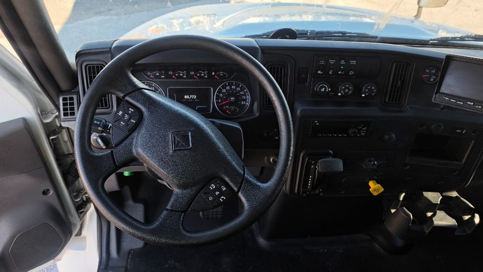 Medium Duty Box Truck-Light and Medium Duty Trucks-International-2020-MV607-Ocala-FL-80,772\n\t\tmiles-$ 64,000 - Image 18