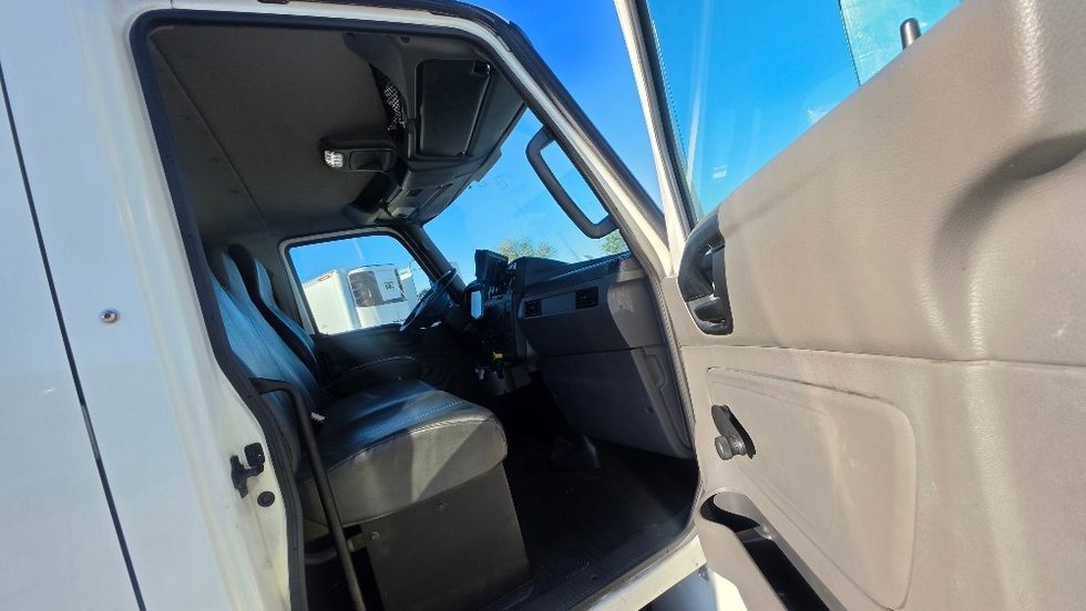 Medium Duty Box Truck-Light and Medium Duty Trucks-International-2020-MV607-Ocala-FL-80,772\n\t\tmiles-$ 64,000 - Image 20
