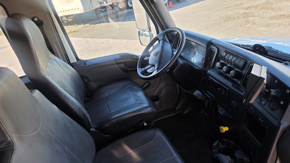 Medium Duty Box Truck-Light and Medium Duty Trucks-International-2020-MV607-Ocala-FL-80,772\n\t\tmiles-$ 64,000 - Image 22