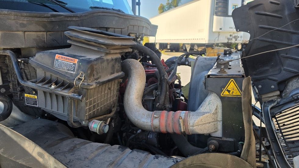 Medium Duty Box Truck-Light and Medium Duty Trucks-International-2020-MV607-Ocala-FL-80,772\n\t\tmiles-$ 64,000 - Image 23