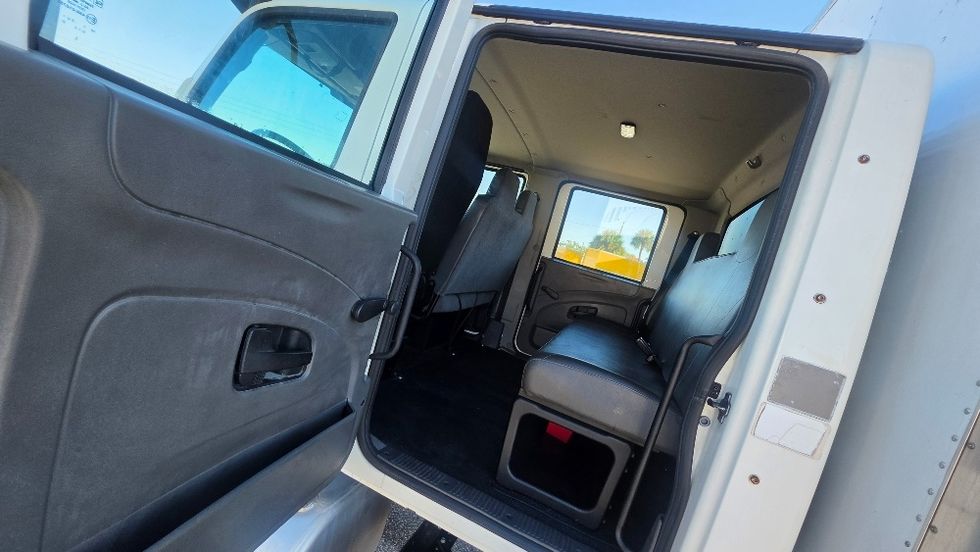 Medium Duty Box Truck-Light and Medium Duty Trucks-International-2020-MV607-Ocala-FL-80,772\n\t\tmiles-$ 64,000 - Image 25