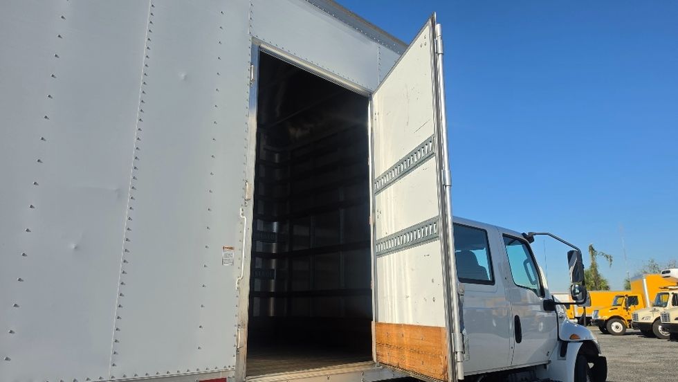 Medium Duty Box Truck-Light and Medium Duty Trucks-International-2020-MV607-Ocala-FL-80,772\n\t\tmiles-$ 64,000 - Image 26