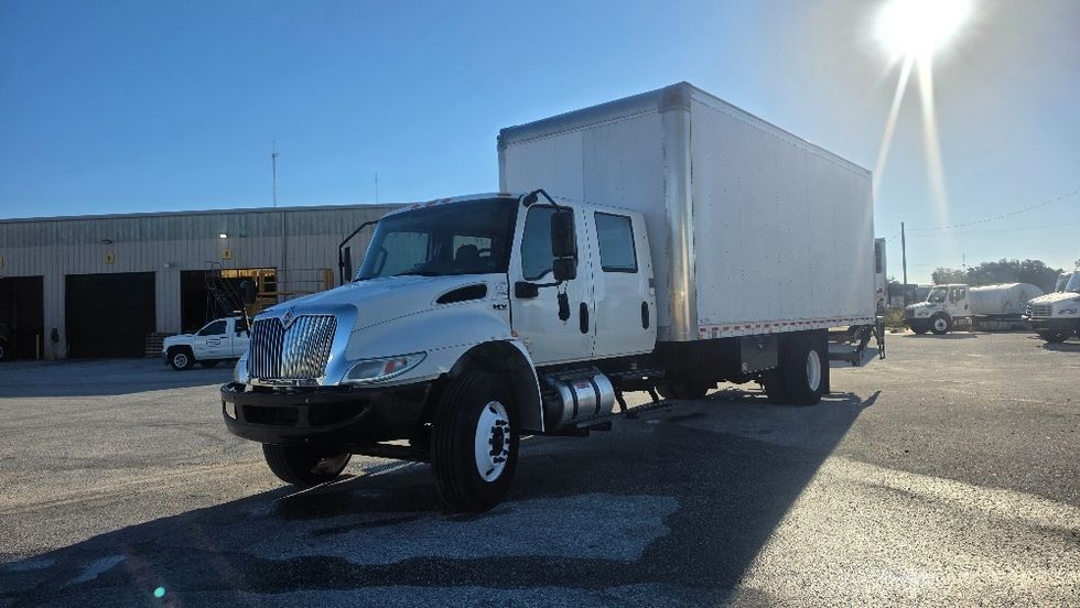 Medium Duty Box Truck-Light and Medium Duty Trucks-International-2020-MV607-Ocala-FL-80,772\n\t\tmiles-$ 64,000 - Image 3