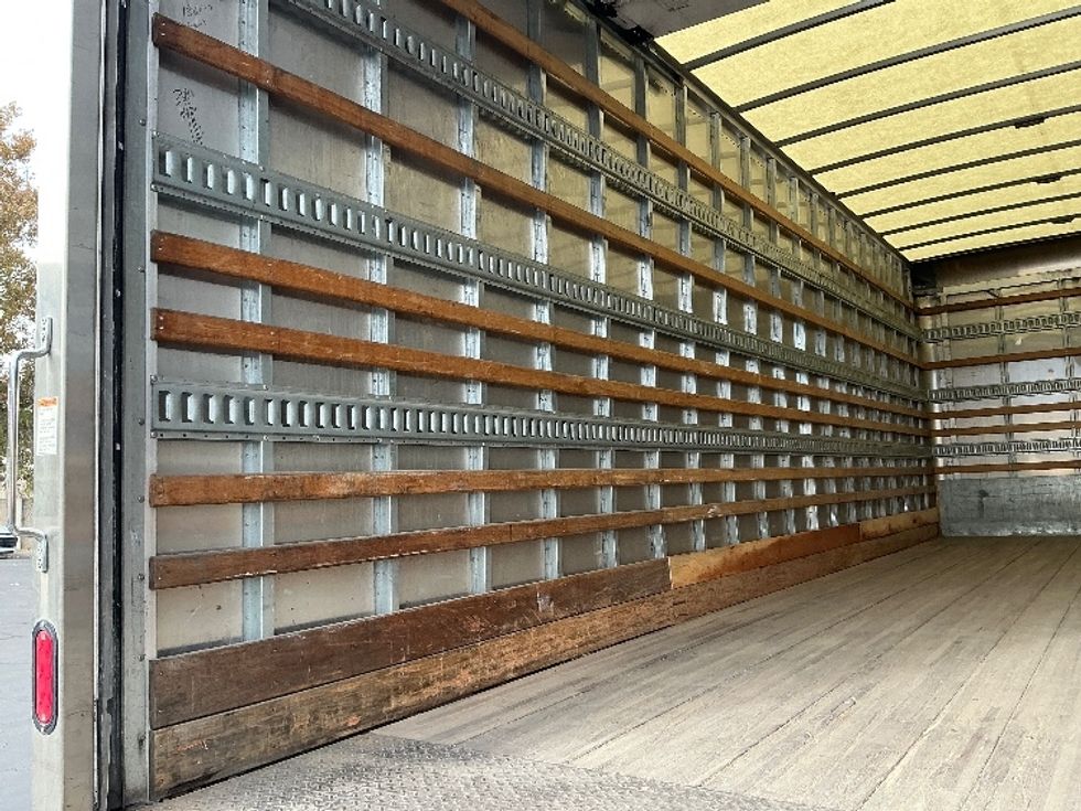 Medium Duty Box Truck-Light and Medium Duty Trucks-International-2020-MV607-Ogden-UT-189,269\n\t\tmiles-$ 42,000 - Image 11