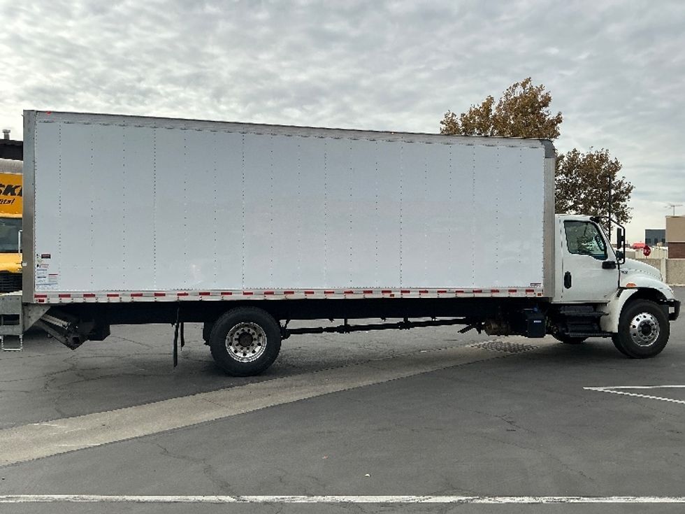 Medium Duty Box Truck-Light and Medium Duty Trucks-International-2020-MV607-Ogden-UT-189,269\n\t\tmiles-$ 42,000 - Image 15