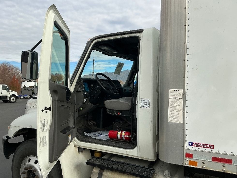 Medium Duty Box Truck-Light and Medium Duty Trucks-International-2020-MV607-Ogden-UT-189,269\n\t\tmiles-$ 42,000 - Image 16