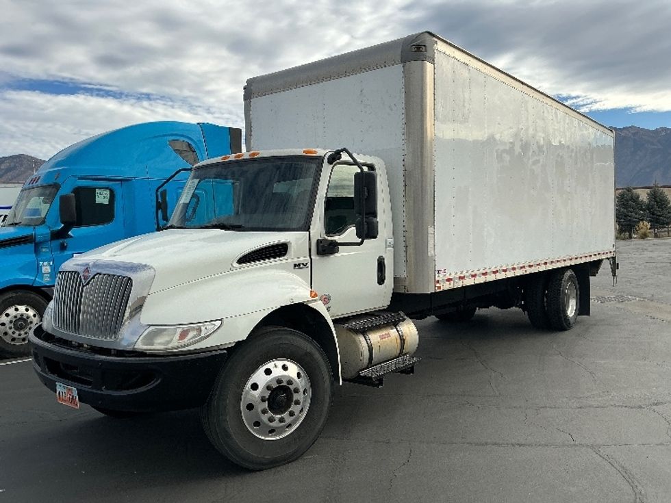 Medium Duty Box Truck-Light and Medium Duty Trucks-International-2020-MV607-Ogden-UT-189,269\n\t\tmiles-$ 42,000 - Image 3