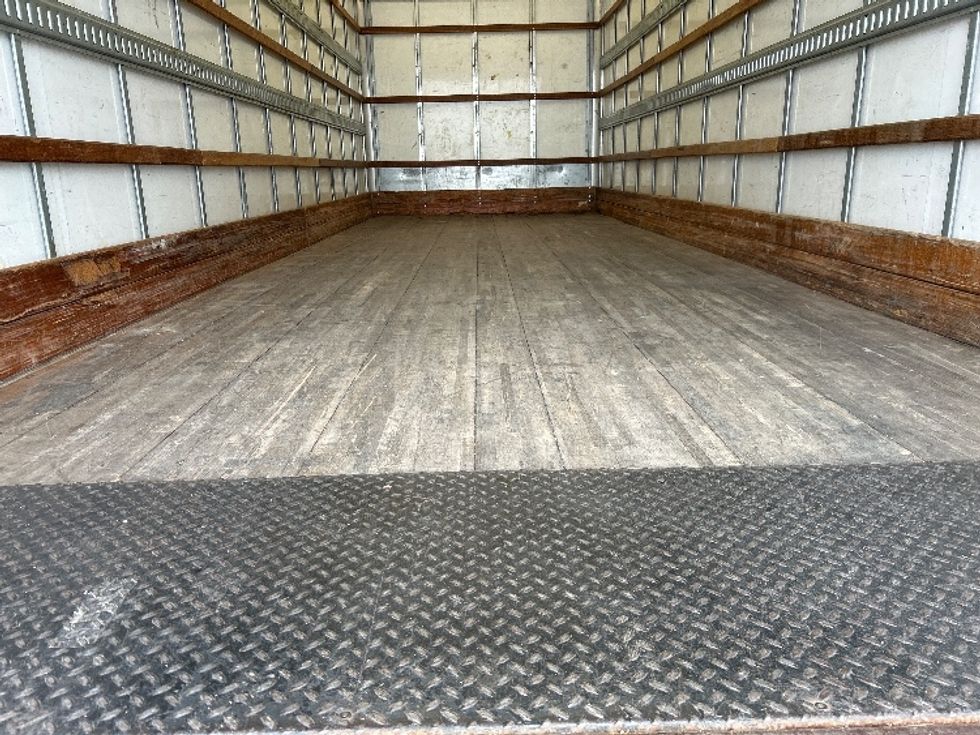 Medium Duty Box Truck-Light and Medium Duty Trucks-International-2020-MV607-Oklahoma City-OK-120,126\n\t\tmiles-$ 53,500 - Image 10