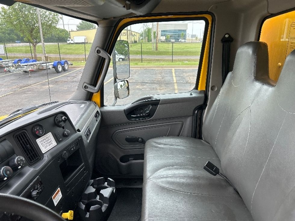 Medium Duty Box Truck-Light and Medium Duty Trucks-International-2020-MV607-Oklahoma City-OK-120,126\n\t\tmiles-$ 53,500 - Image 16