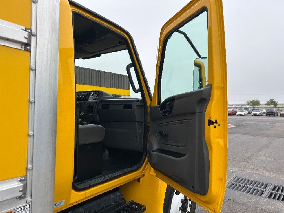 Medium Duty Box Truck-Light and Medium Duty Trucks-International-2020-MV607-Oklahoma City-OK-120,126\n\t\tmiles-$ 53,500 - Image 20