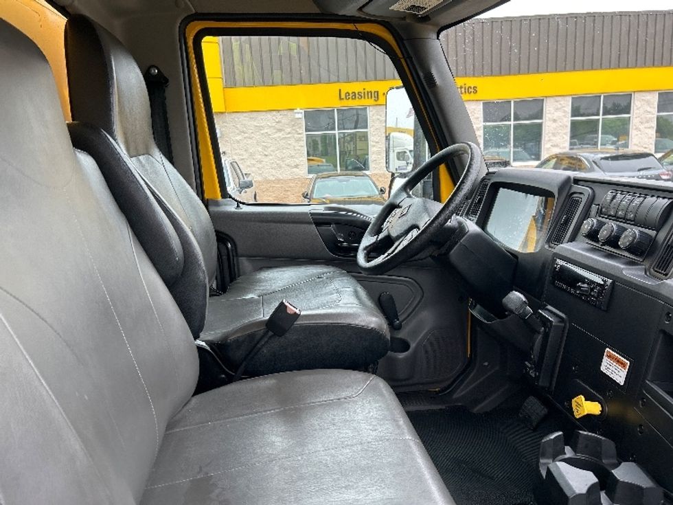 Medium Duty Box Truck-Light and Medium Duty Trucks-International-2020-MV607-Oklahoma City-OK-120,126\n\t\tmiles-$ 53,500 - Image 22