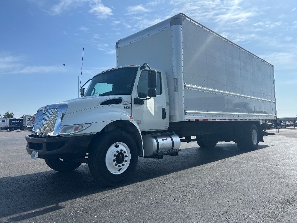 Medium Duty Box Truck-Light and Medium Duty Trucks-International-2020-MV607-Oklahoma City-OK-131,122\n\t\tmiles-$ 56,750 - Image 3