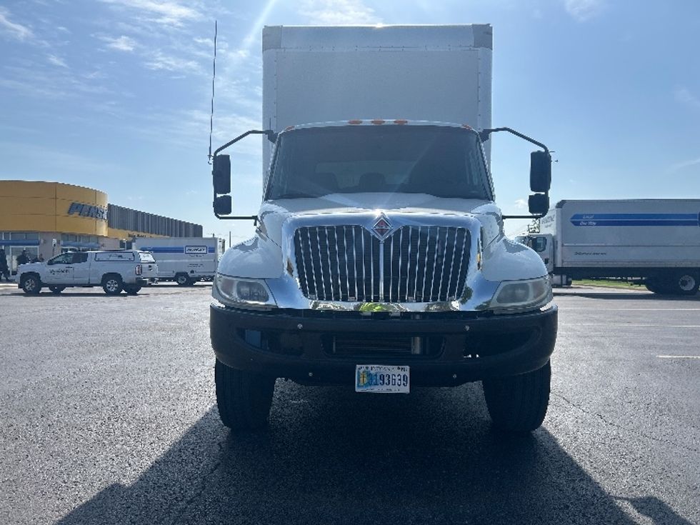 Medium Duty Box Truck-Light and Medium Duty Trucks-International-2020-MV607-Oklahoma City-OK-131,122\n\t\tmiles-$ 56,750 - Image 2