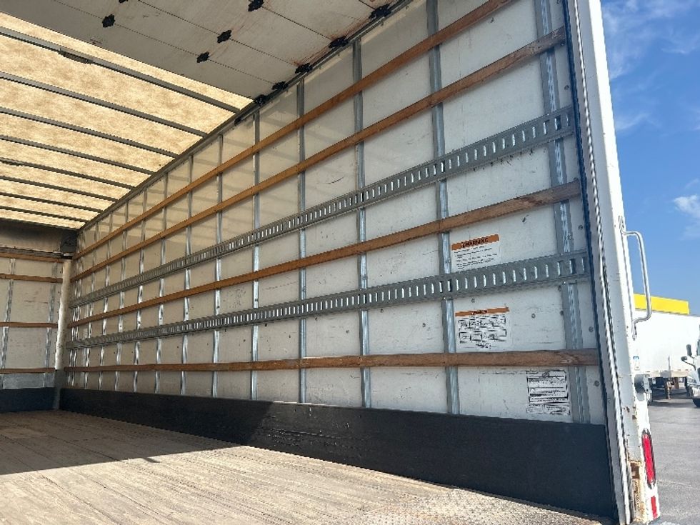 Medium Duty Box Truck-Light and Medium Duty Trucks-International-2020-MV607-Oklahoma City-OK-131,122\n\t\tmiles-$ 56,750 - Image 12