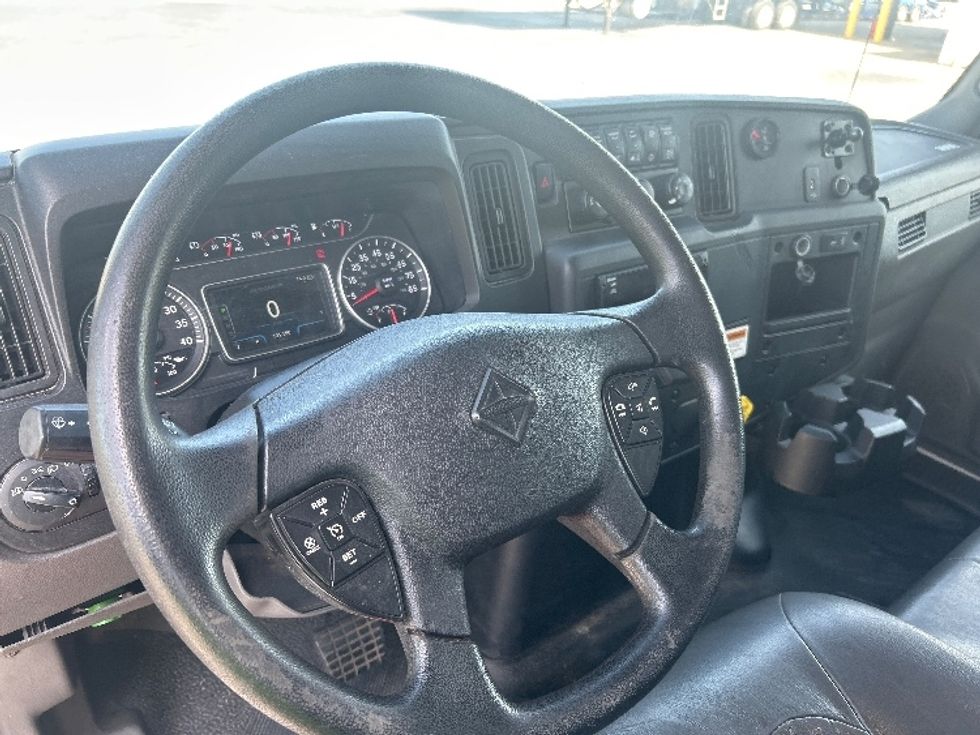 Medium Duty Box Truck-Light and Medium Duty Trucks-International-2020-MV607-Oklahoma City-OK-131,122\n\t\tmiles-$ 56,750 - Image 17