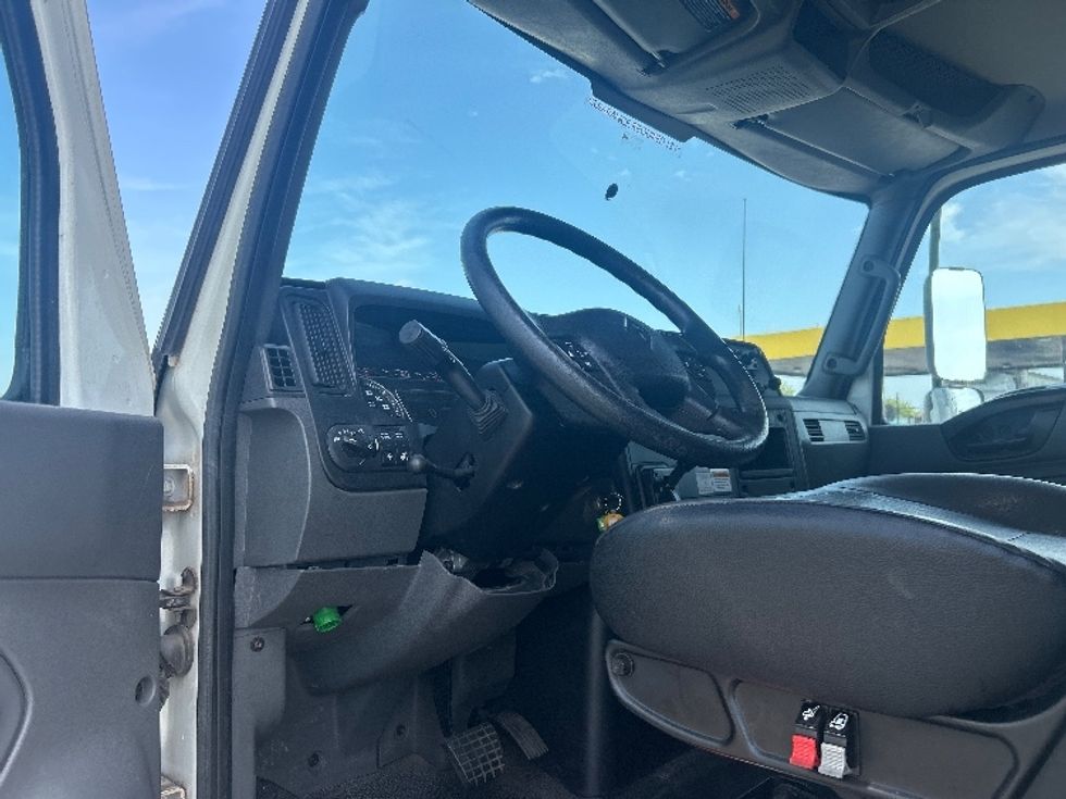 Medium Duty Box Truck-Light and Medium Duty Trucks-International-2020-MV607-Oklahoma City-OK-131,122\n\t\tmiles-$ 56,750 - Image 16
