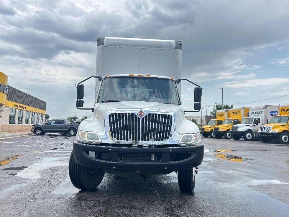 Medium Duty Box Truck-Light and Medium Duty Trucks-International-2020-MV607-Oklahoma City-OK-140,079\n\t\tmiles-$ 64,250 - Image 2