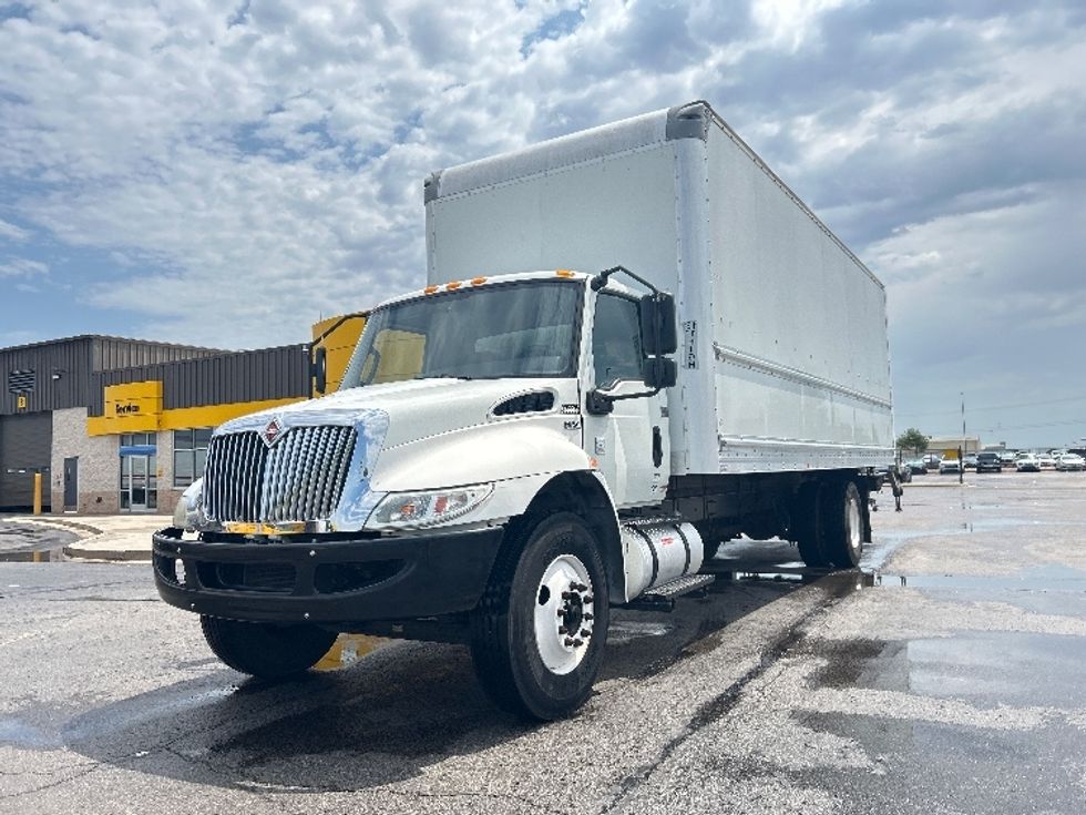 Medium Duty Box Truck-Light and Medium Duty Trucks-International-2020-MV607-Oklahoma City-OK-140,079\n\t\tmiles-$ 64,250 - Image 3