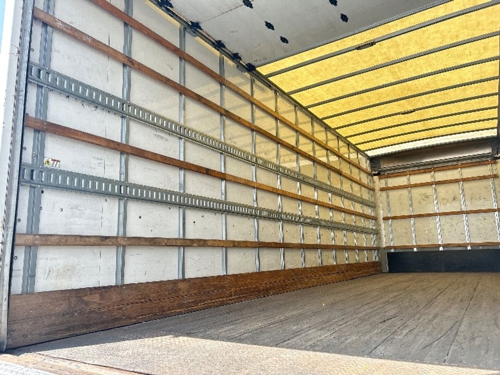 Medium Duty Box Truck-Light and Medium Duty Trucks-International-2020-MV607-Oklahoma City-OK-140,079\n\t\tmiles-$ 64,250 - Image 11