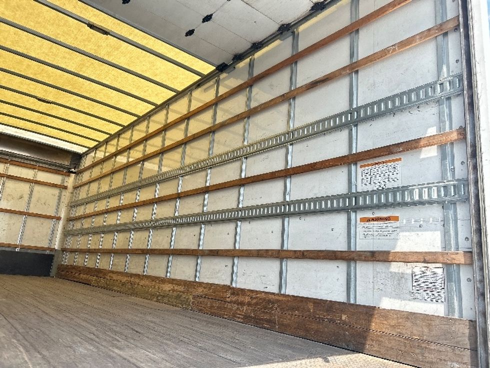 Medium Duty Box Truck-Light and Medium Duty Trucks-International-2020-MV607-Oklahoma City-OK-140,079\n\t\tmiles-$ 64,250 - Image 12