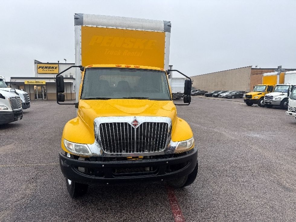 Medium Duty Box Truck-Light and Medium Duty Trucks-International-2020-MV607-Oklahoma City-OK-140,118\n\t\tmiles-$ 51,250 - Image 2