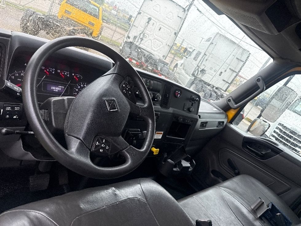 Medium Duty Box Truck-Light and Medium Duty Trucks-International-2020-MV607-Oklahoma City-OK-140,118\n\t\tmiles-$ 51,250 - Image 17