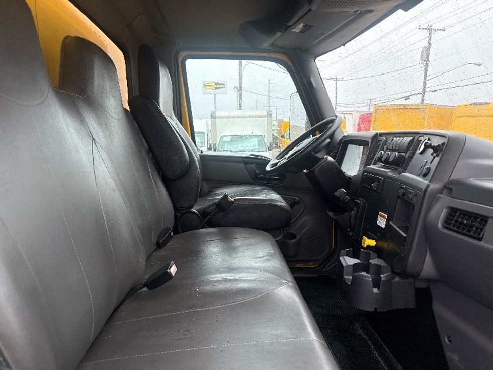 Medium Duty Box Truck-Light and Medium Duty Trucks-International-2020-MV607-Oklahoma City-OK-140,118\n\t\tmiles-$ 51,250 - Image 22