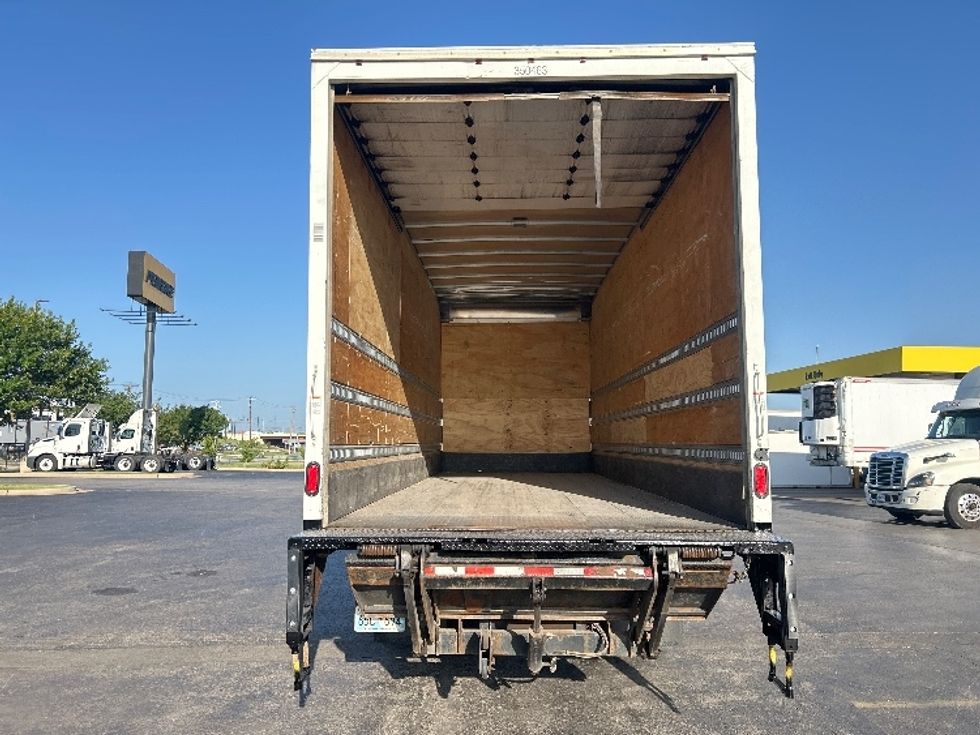 Medium Duty Box Truck-Light and Medium Duty Trucks-International-2020-MV607-Oklahoma City-OK-140,766\n\t\tmiles-$ 62,750 - Image 8