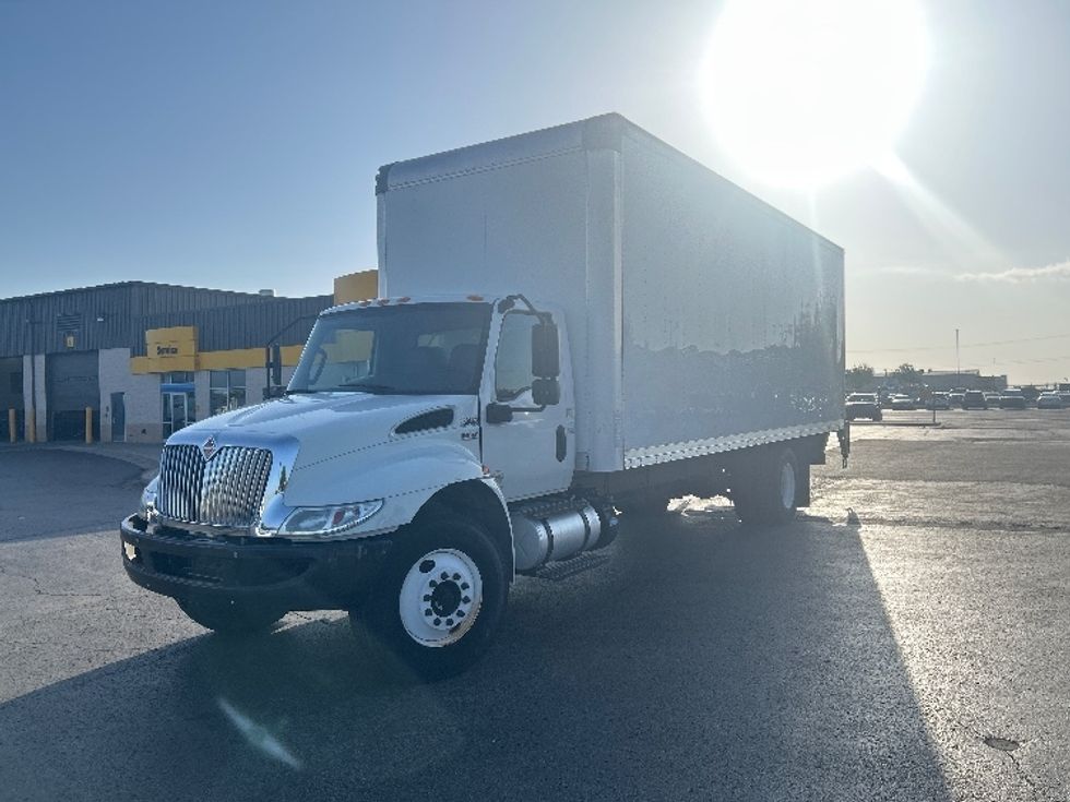 Medium Duty Box Truck-Light and Medium Duty Trucks-International-2020-MV607-Oklahoma City-OK-140,766\n\t\tmiles-$ 62,750 - Image 3