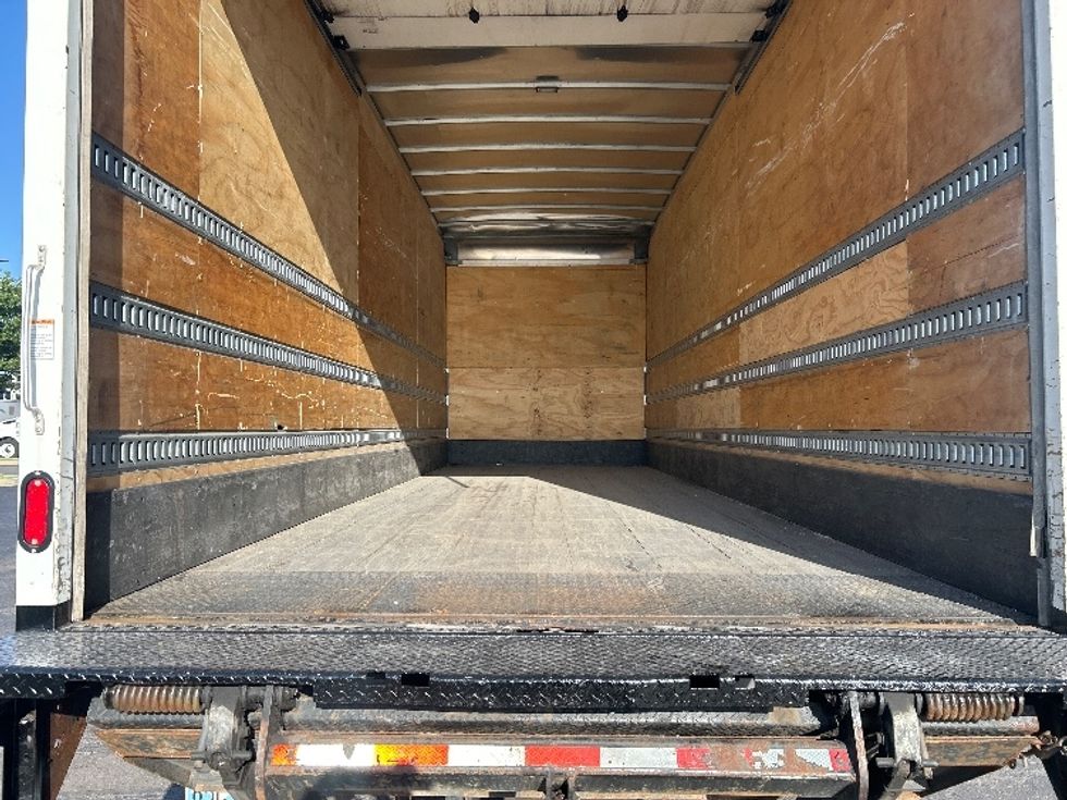 Medium Duty Box Truck-Light and Medium Duty Trucks-International-2020-MV607-Oklahoma City-OK-140,766\n\t\tmiles-$ 62,750 - Image 10