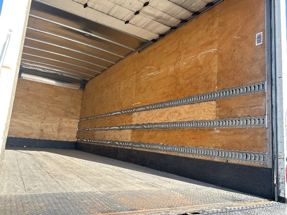 Medium Duty Box Truck-Light and Medium Duty Trucks-International-2020-MV607-Oklahoma City-OK-140,766\n\t\tmiles-$ 62,750 - Image 12