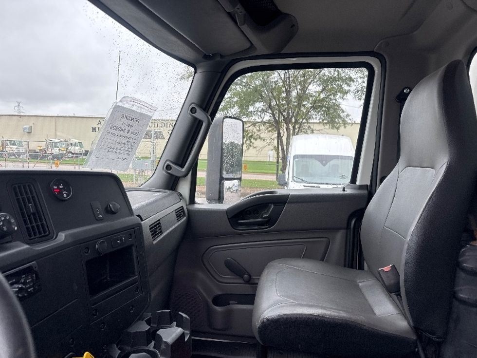 Medium Duty Box Truck-Light and Medium Duty Trucks-International-2020-MV607-Omaha-NE-101,579\n\t\tmiles-$ 54,500 - Image 17