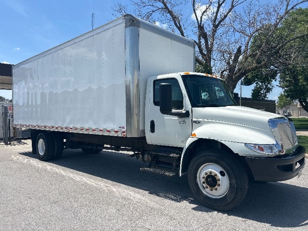Medium Duty Box Truck-Light and Medium Duty Trucks-International-2020-MV607-Omaha-NE-102,081\n\t\tmiles-$ 52,500 - Image 1