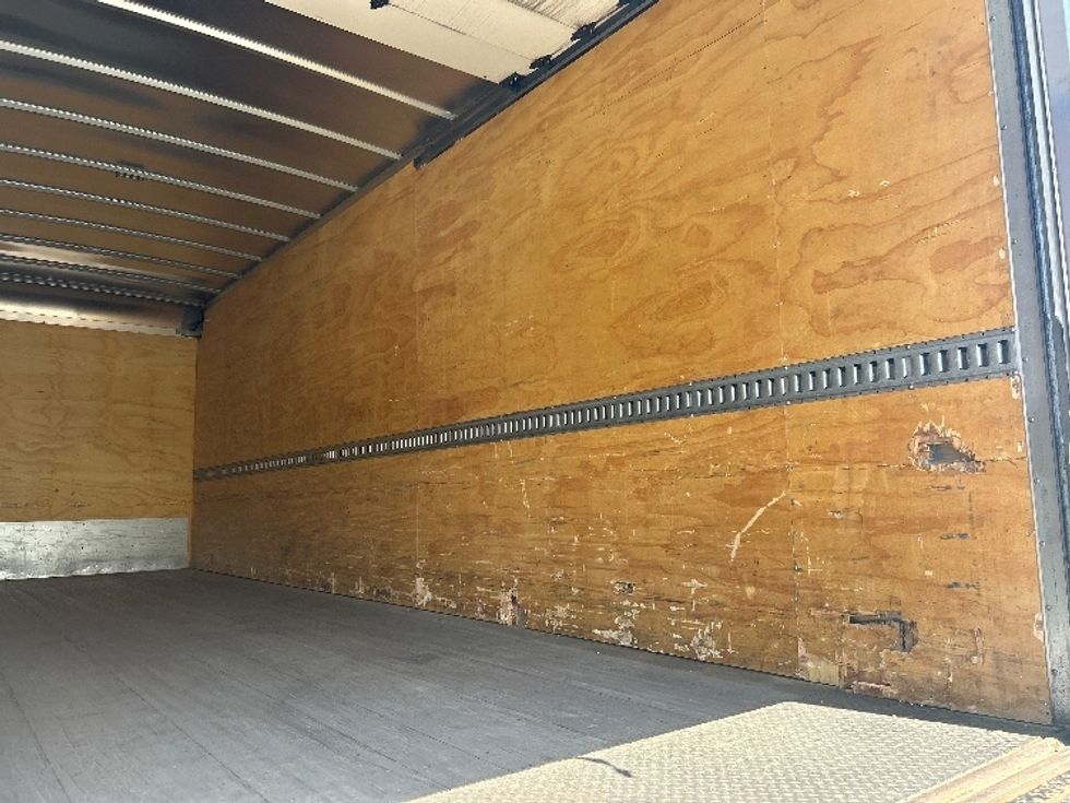 Medium Duty Box Truck-Light and Medium Duty Trucks-International-2020-MV607-Omaha-NE-102,081\n\t\tmiles-$ 52,500 - Image 11