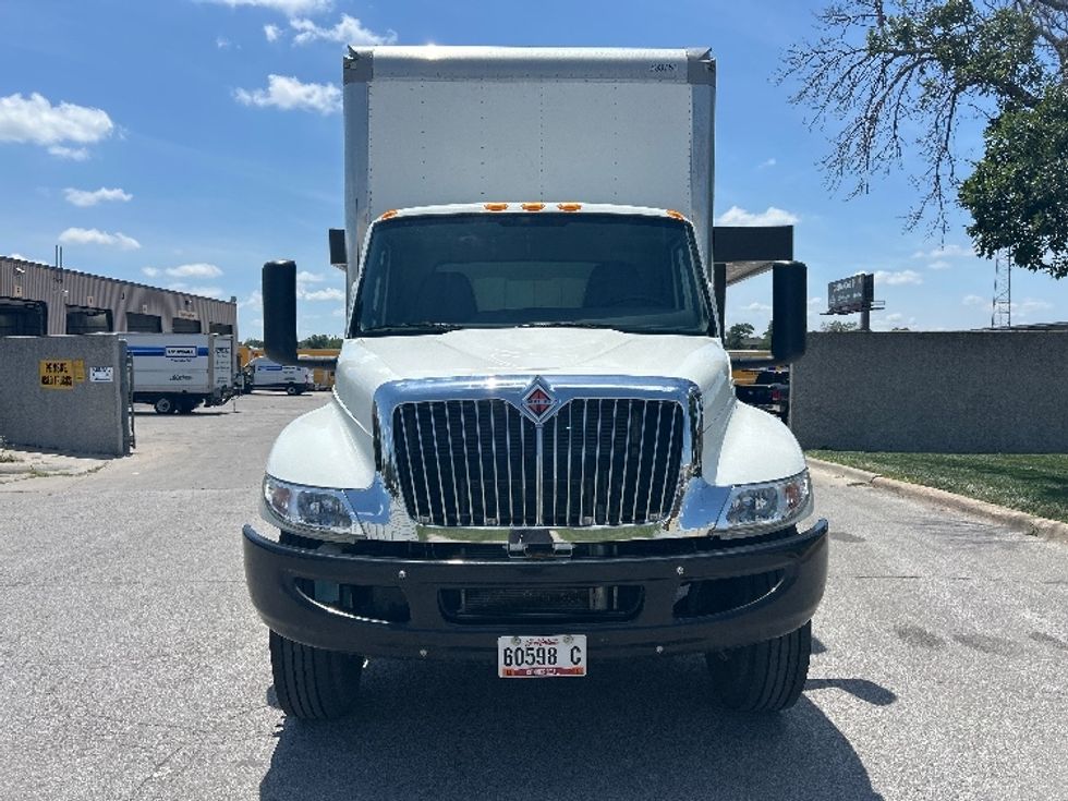 Medium Duty Box Truck-Light and Medium Duty Trucks-International-2020-MV607-Omaha-NE-102,081\n\t\tmiles-$ 52,500 - Image 2