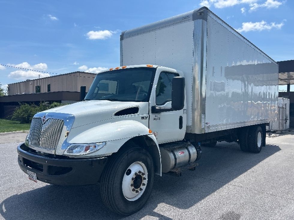 Medium Duty Box Truck-Light and Medium Duty Trucks-International-2020-MV607-Omaha-NE-102,081\n\t\tmiles-$ 52,500 - Image 3