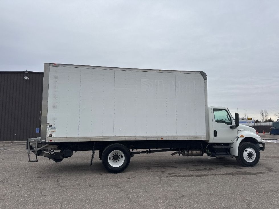 Medium Duty Box Truck-Light and Medium Duty Trucks-International-2020-MV607-Omaha-NE-118,788\n\t\tmiles-$ 44,750 - Image 15