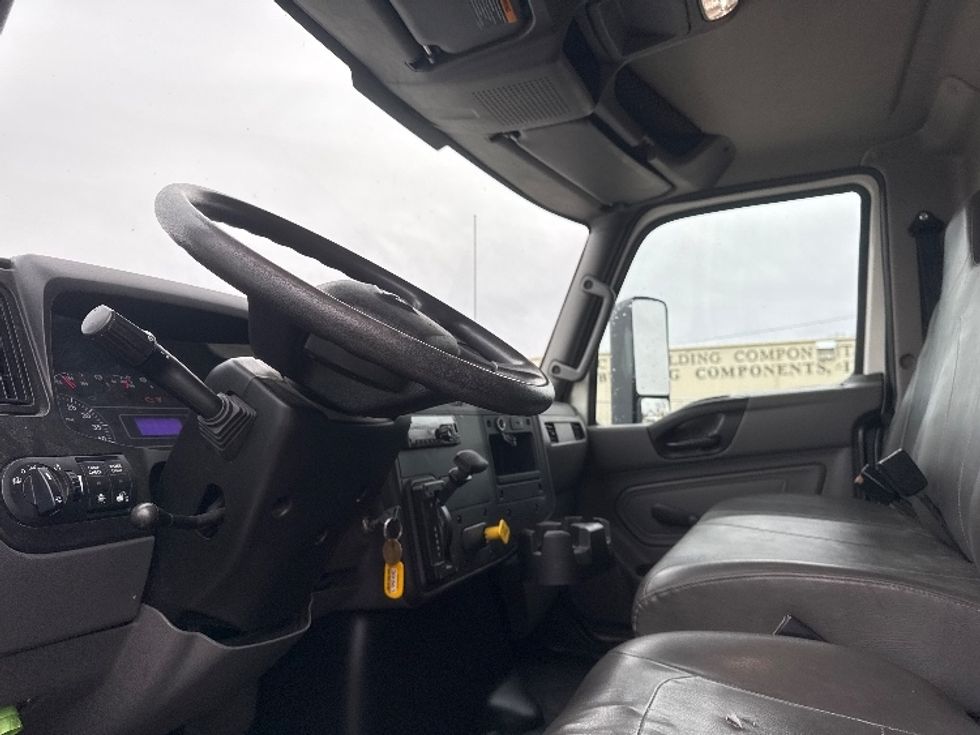 Medium Duty Box Truck-Light and Medium Duty Trucks-International-2020-MV607-Omaha-NE-118,788\n\t\tmiles-$ 44,750 - Image 16