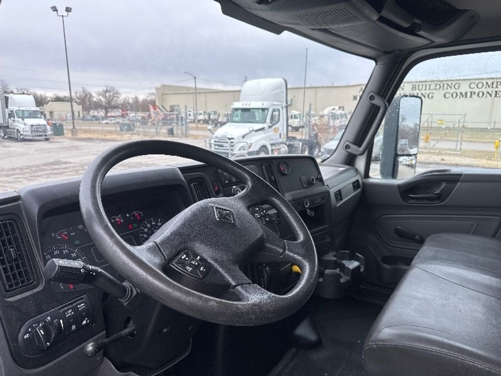 Medium Duty Box Truck-Light and Medium Duty Trucks-International-2020-MV607-Omaha-NE-118,788\n\t\tmiles-$ 44,750 - Image 17