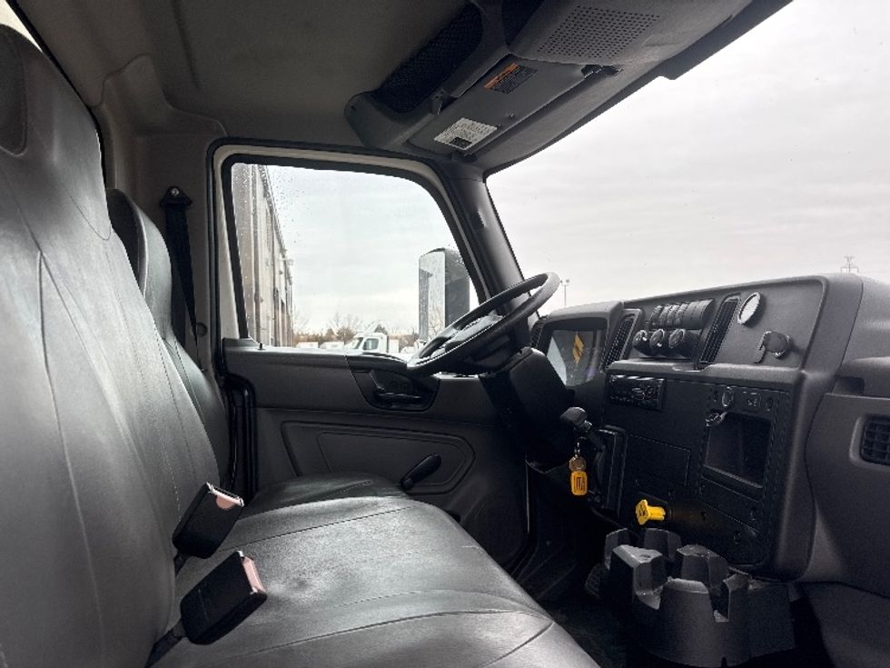 Medium Duty Box Truck-Light and Medium Duty Trucks-International-2020-MV607-Omaha-NE-118,788\n\t\tmiles-$ 44,750 - Image 22