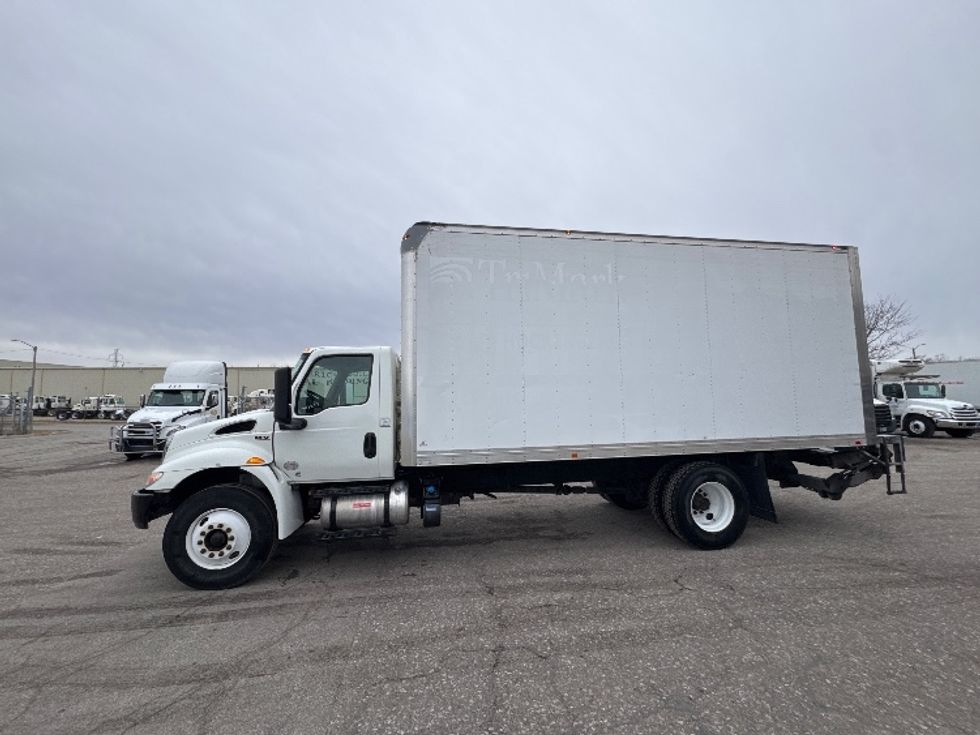 Medium Duty Box Truck-Light and Medium Duty Trucks-International-2020-MV607-Omaha-NE-118,788\n\t\tmiles-$ 44,750 - Image 4