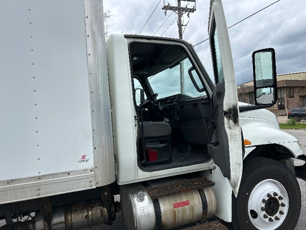 Medium Duty Box Truck-Light and Medium Duty Trucks-International-2020-MV607-Omaha-NE-125,125\n\t\tmiles-$ 51,500 - Image 18
