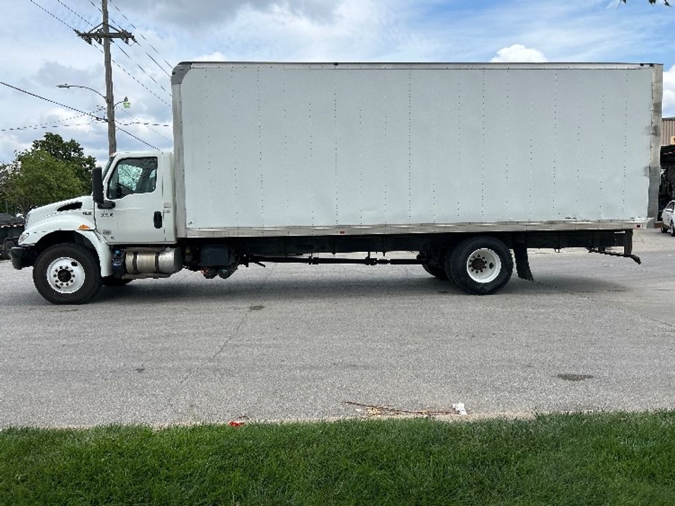 Medium Duty Box Truck-Light and Medium Duty Trucks-International-2020-MV607-Omaha-NE-125,125\n\t\tmiles-$ 51,500 - Image 4
