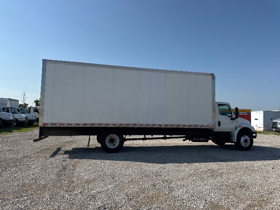 Medium Duty Box Truck-Light and Medium Duty Trucks-International-2020-MV607-Omaha-NE-238,365\n\t\tmiles-$ 38,750 - Image 14