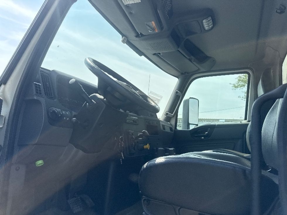 Medium Duty Box Truck-Light and Medium Duty Trucks-International-2020-MV607-Omaha-NE-238,365\n\t\tmiles-$ 38,750 - Image 15