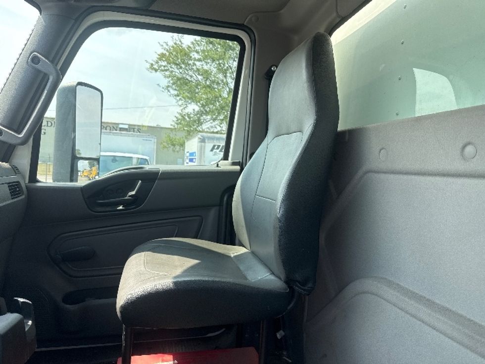 Medium Duty Box Truck-Light and Medium Duty Trucks-International-2020-MV607-Omaha-NE-238,365\n\t\tmiles-$ 38,750 - Image 18